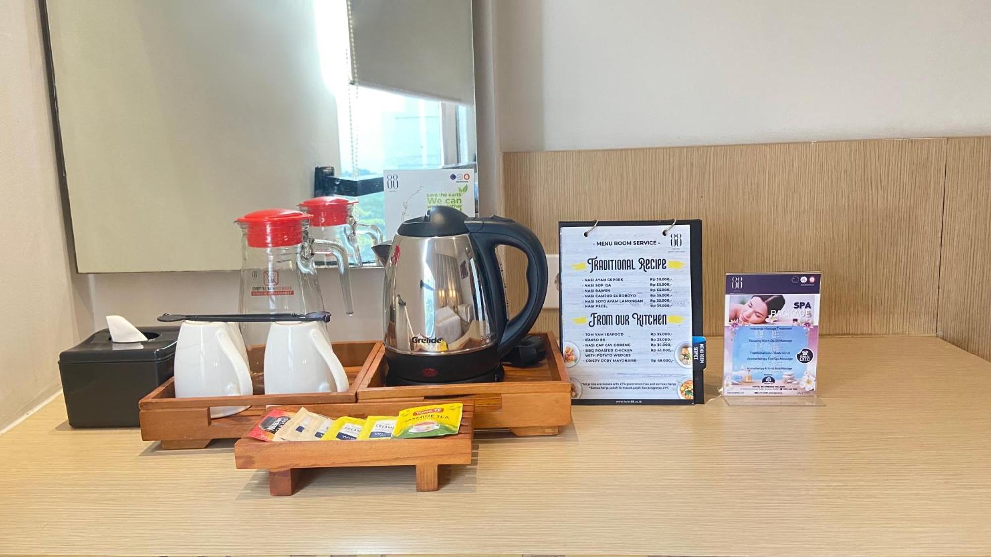 Hotel 88 Embong Malang Tunjungan Surabaya By Wh - Breakfast With The Best View On The Highest Floor And Strategic Location In The City Center Exterior photo