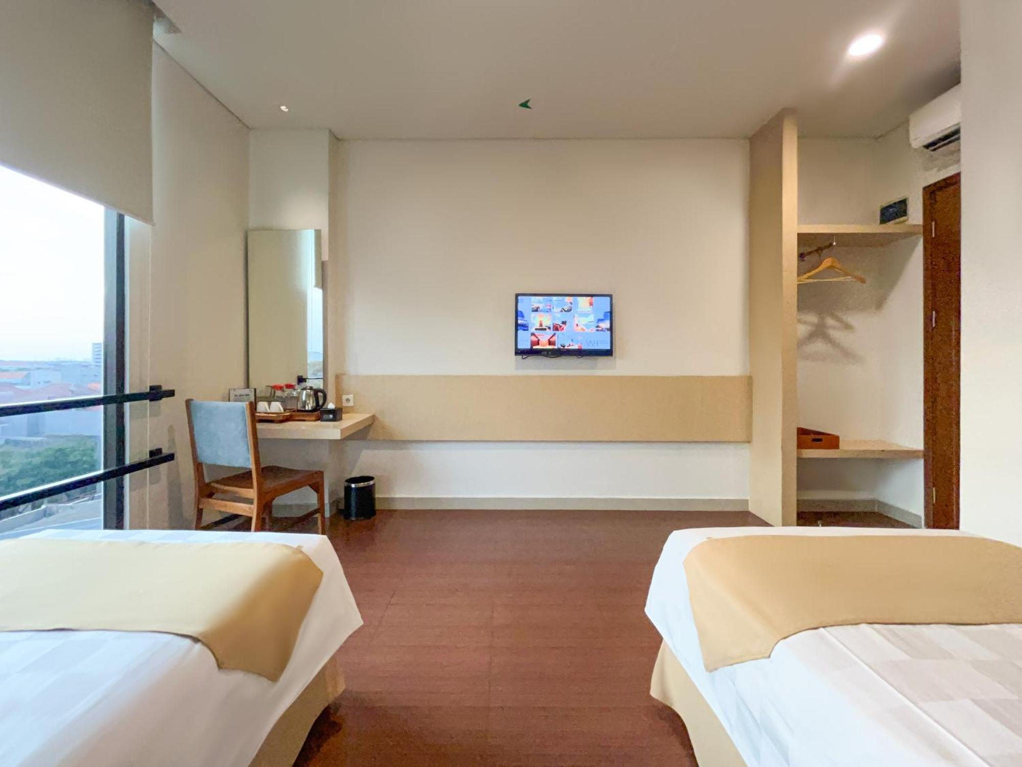 Hotel 88 Embong Malang Tunjungan Surabaya By Wh - Breakfast With The Best View On The Highest Floor And Strategic Location In The City Center Exterior photo