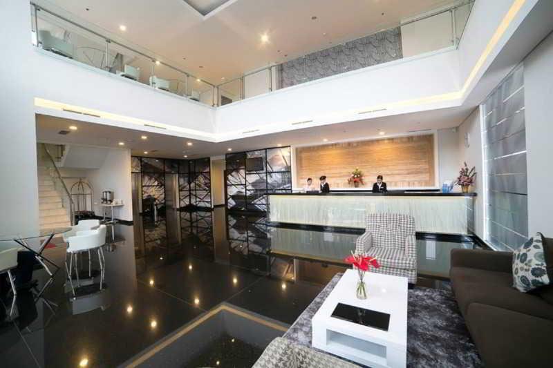 Hotel 88 Embong Malang Tunjungan Surabaya By Wh - Breakfast With The Best View On The Highest Floor And Strategic Location In The City Center Exterior photo